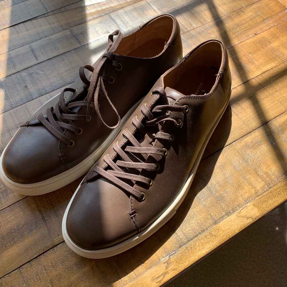 Brown Leather Polo by Ralph Lauren Sneakers.